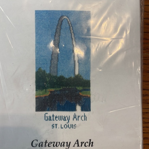 St. Louis Gateway Arch Counted Cross Stitch kit (NIB) - Picture 2 of 10